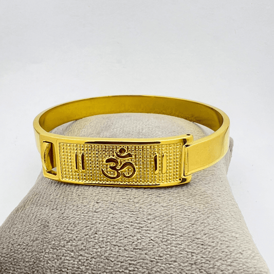 Om Engraved Men’s Kada